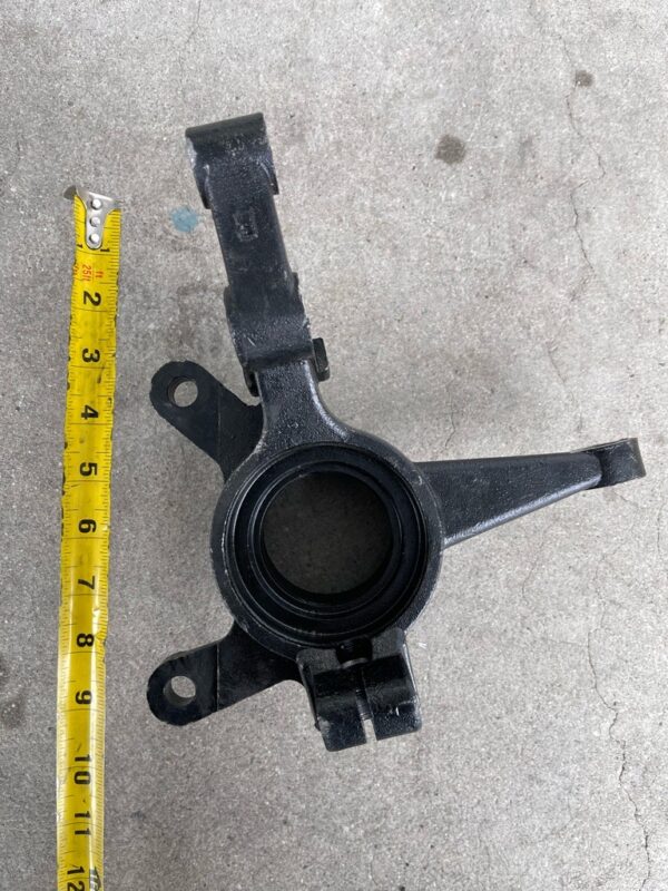 Xinyang 500cc UTV Right Steering Knuckle Spindle For ROKETA UV-03-500cc UTV