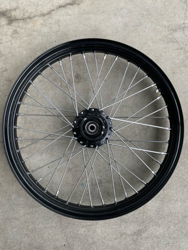 21x2.15 Rim with 40 Fat Spokes and 4 bolts Hole for the Brake Disc