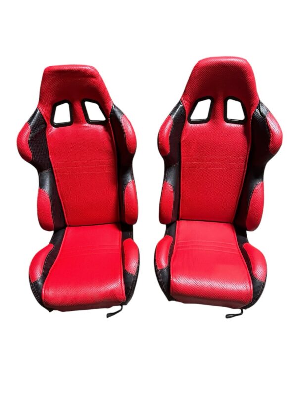 Pair of Red & Black Racing Bucket Seats – Universal Fitment