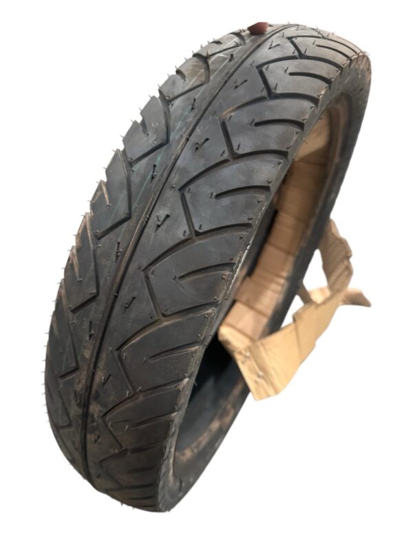 17 inch 110/70-17 TUBELESS TIRE